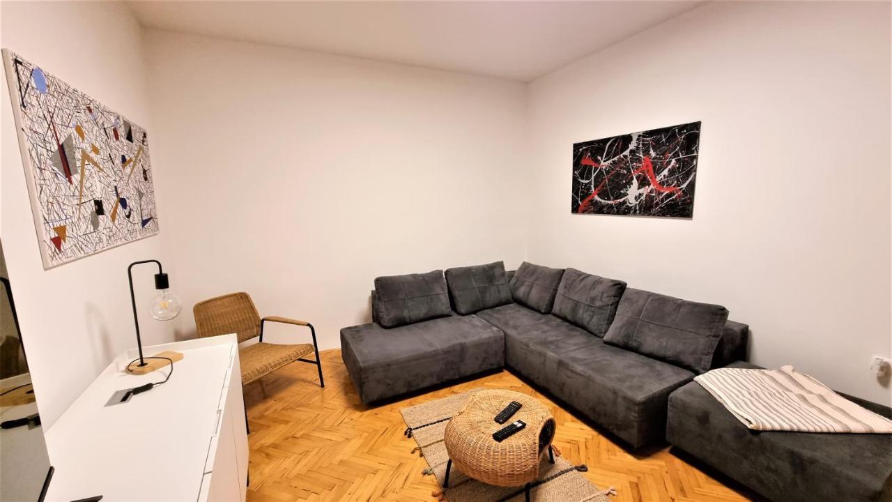 Arena *
